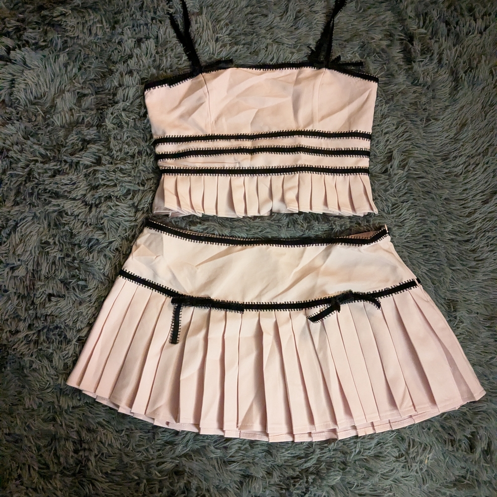 Elegant Pink Pleated Skirt Set